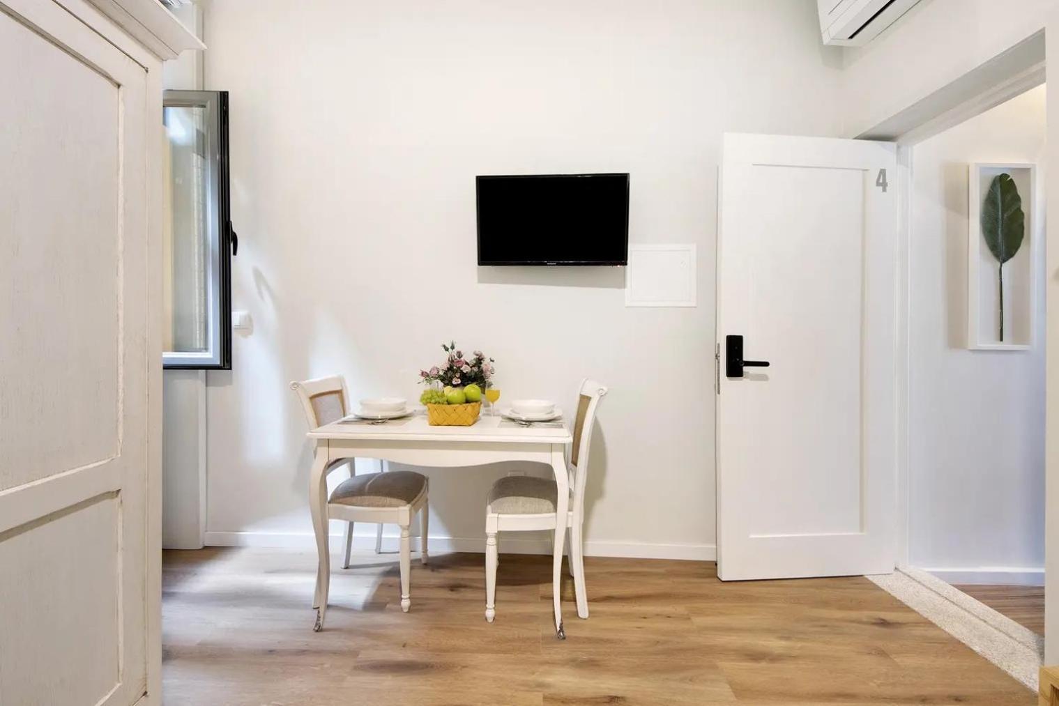 - - 4 Apartamento